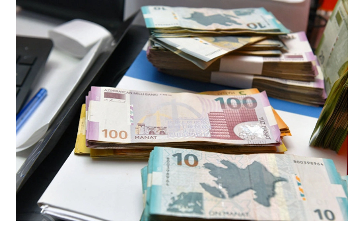 denezhnaya-baza-v-azerbaydzhane-vyrosla-bolee-chem-na-3-v-noyabre