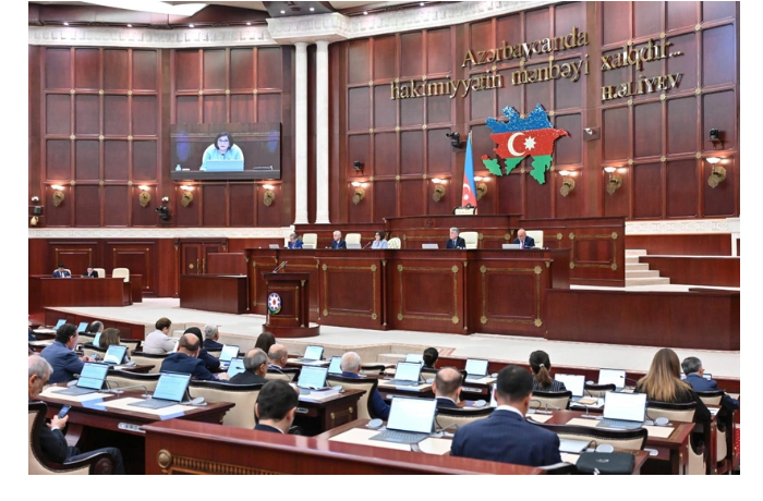 parlament-rassmatrivaet-paket-gosbyudzheta-azerbaydzhana-na-2026-vo-vtorom-chtenii