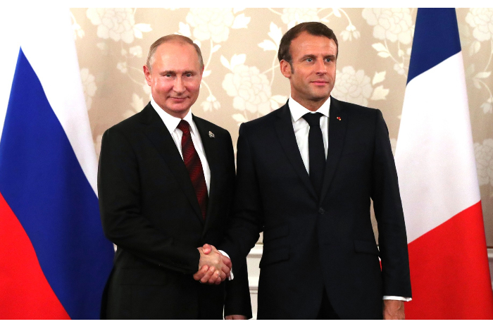 makron-reshil-naladit-dialog-s-putinym