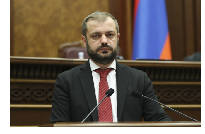 glava-minekonomiki-armenii-rasskazal-o-tsene-na-benzin-iz-azerbaydzhana