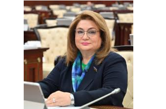 khidzhran-guseynova-sleduet-pooshchryat-formirovanie-semeynykh-tsennostey