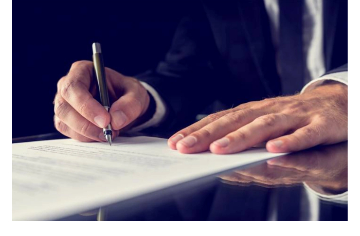 prezident-ilkham-aliev-nagradil-gruppu-sportsmenov-i-sportivnykh-spetsialistov