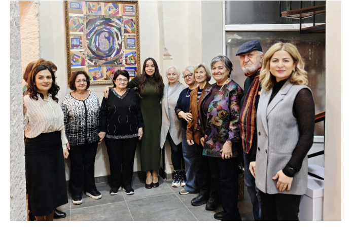 leyla-alieva-vstretilas-s-pozhilymi-lyudmi-v-tsentre-yasa