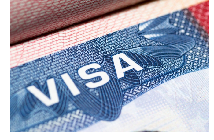 dzheykhun-bayramov-azerbaydzhan-rabotaet-nad-otmenoy-viz-s-pyatyu-stranami