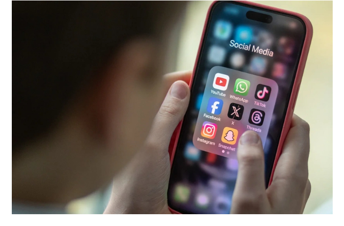 v-azerbaydzhane-predlozheno-zapretit-detyam-otkryvat-akkaunty-v-sotssetyakh