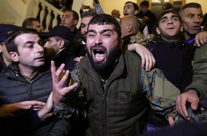 armyanskie-separatisty-kolesyat-po-vsemu-miru-paradoks-ili-dvoynye-standarty