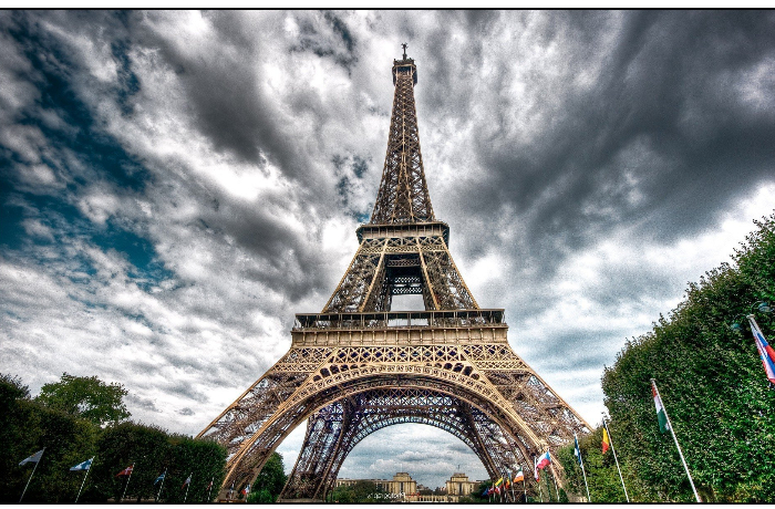 v-parizhe-proydet-sammit-koalitsii-zhelayushchikh