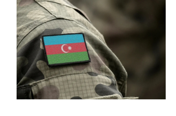 v-azerbaydzhane-uvelichen-srok-deystvitelnoy-voennoy-sluzhby-dlya-praporshchikov-i-michmanov