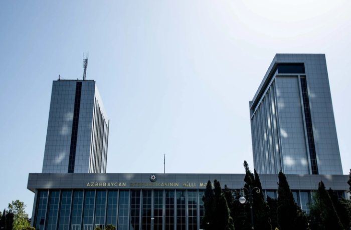 v-azerbaydzhane-predlagaetsya-sozdanie-trekhstoronney-komissii-po-trudovym-i-sotsialnym-voprosam