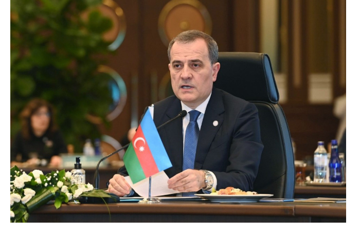 dzheykhun-bayramov-otpravilsya-v-avstriyu