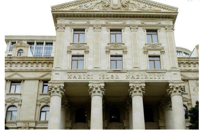 mid-azerbaydzhana-podelilsya-publikatsiey-po-sluchayu-prazdnikov