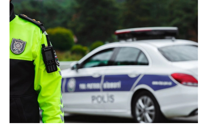 dorozhnaya-politsiya-obratilas-k-voditelyam-v-svyazi-s-vetrenoy-pogodoy