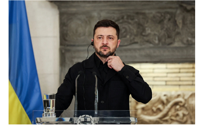 kiev-podtverdil-poyavlenie-neizvestnykh-dronov-u-samoleta-zelenskogo