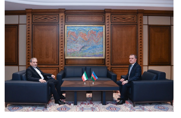 dzheykhun-bayramov-vstretilsya-s-abbasom-aragchi