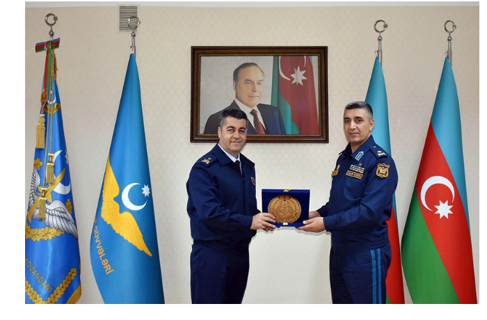 predstaviteli-vvs-azerbaydzhana-i-turtsii-obsudili-voprosy-provedeniya-sovmestnykh-ucheniy