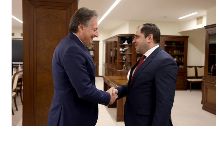 ministry-oborony-armenii-i-italii-obsudili-regionalnuyu-bezopasnost