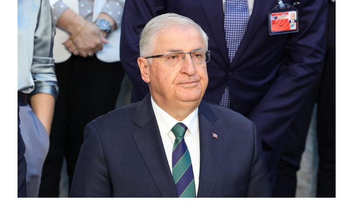 ministr-oborony-turtsii-posetit-azerbaydzhan