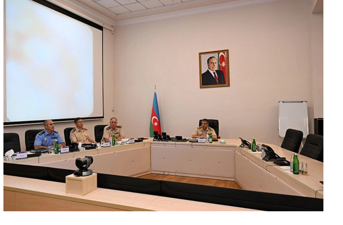 ministr-oborony-ilkham-aliev-dovolen-deyatelnostyu-vs-azerbaydzhana