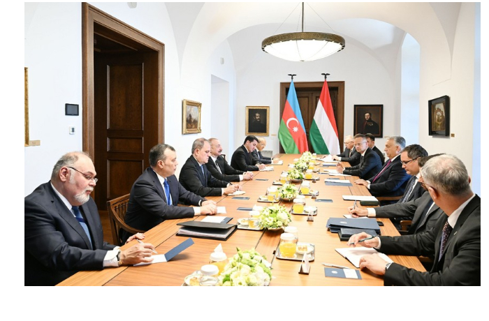 v-budapeshte-sostoyalas-vstrecha-prezidenta-azerbaydzhana-s-premerom-vengrii-v-rasshirennom-sostave