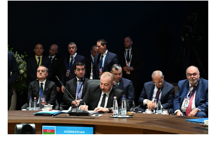 na-neformalnom-sammite-glav-gosudarstv-organizatsii-tyurkskikh-gosudarstv-podpisana-deklaratsiya