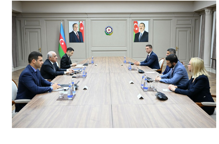 ali-asadov-vstretilsya-s-prezidentom-vsemirnoy-federatsii-mini-futbola