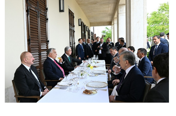 v-budapeshte-sostoyalsya-ofitsialnyy-lanch-v-chest-glav-gosudarstv-i-pravitelstv-otg