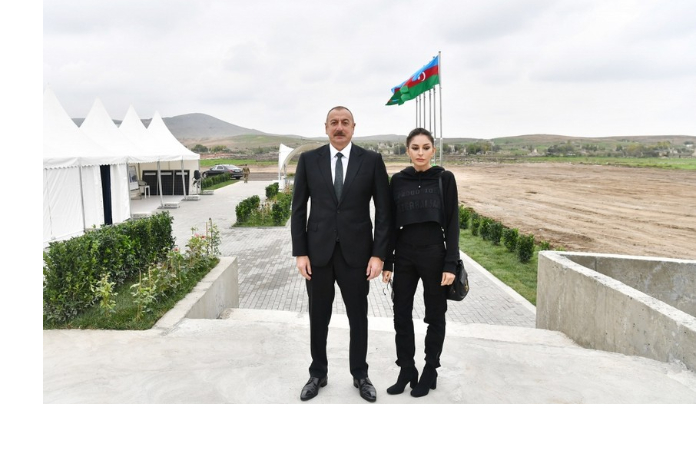 milli-medzhlis-pozdravil-ilkhama-alieva-i-mekhriban-alievu-s-dnem-nezavisimosti