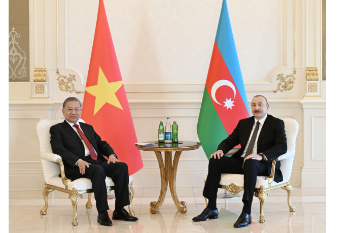 nachalas-vstrecha-mezhdu-prezidentom-ilkhamom-alievym-i-generalnym-sekretarem-to-lamom-v-uzkom-formate