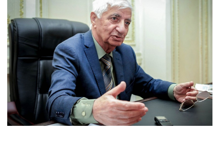 v-azerbaydzhane-otmetyat-90-letniy-yubiley-poeta-fikreta-godzhi