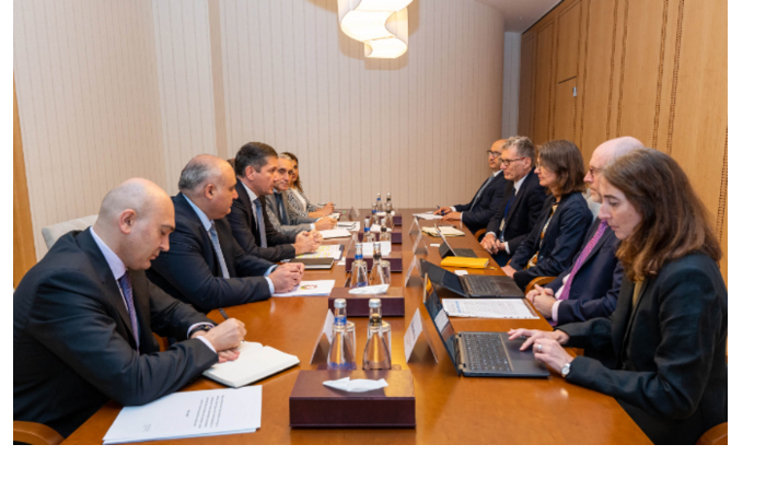 azerbaydzhan-i-vb-obsudili-voprosy-sotrudnichestva