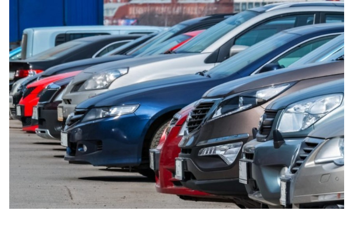 azerbaydzhan-uvelichil-raskhody-na-import-avtomobiley-pochti-na-22