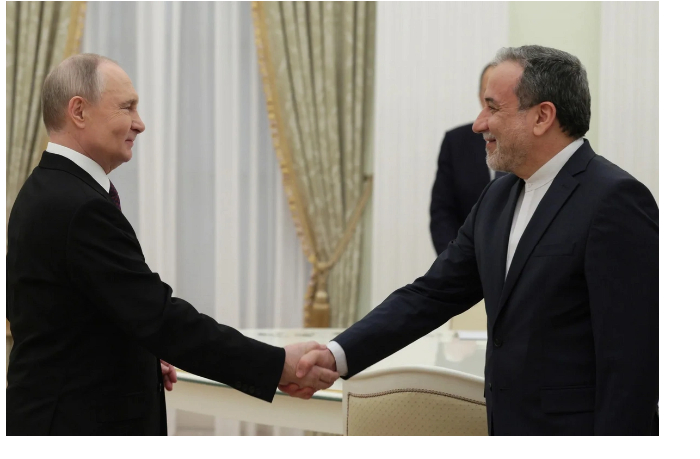 vladimir-putin-provel-vstrechu-s-abbasom-aragchi