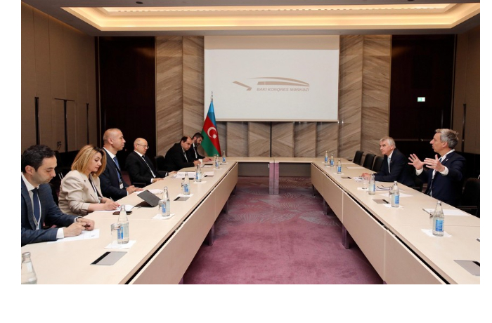 parviz-shakhbazov-obsudil-so-starshim-vitse-prezidentom-total-po-yevrope-realizatsiyu-proekta-absheron