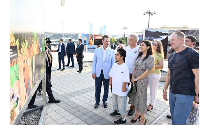 leyla-alieva-prinyala-uchastie-v-otkrytii-fotovystavki-posvyashchyonnoy-100-letiyu-okhrany-prirody-v-ar