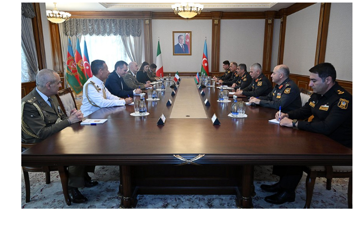 ministr-oborony-azerbaydzhana-prinyal-nachalnika-genshtaba-vs-italii