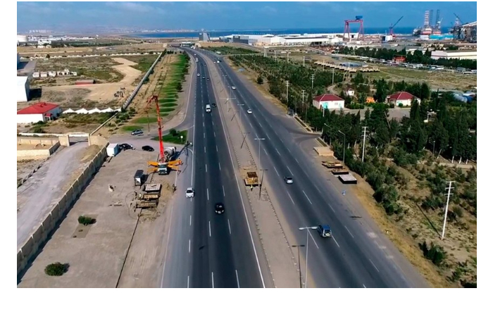 na-doroge-baku-alyat-gazakh-maksimalnuyu-skorost-ogranichat-do-90-kmch