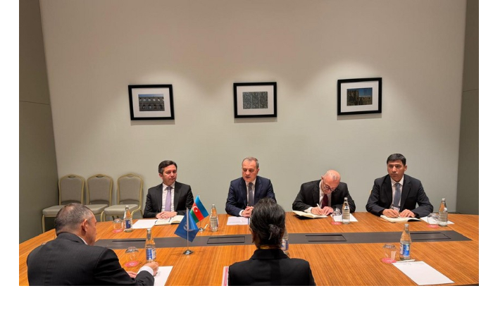 dzheykhun-bayramov-provel-vstrechu-s-zamgenseka-oon-v-khankendi