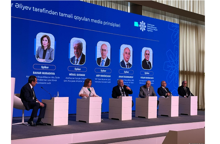 v-baku-sostoyalas-konferentsiya-na-temu-rol-obshchenatsionalnogo-lidera-geydara-alieva-v-razvitii-media-foto