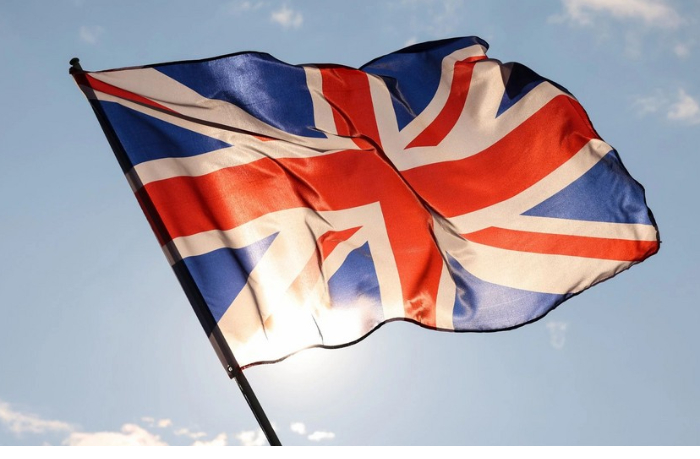 yougov-71-britantsev-nedovolny-borboy-pravitelstva-s-nelegalnoy-migratsiey