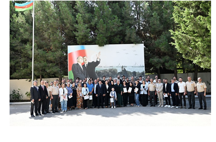 v-minoborony-vruchili-medali-semyam-shekhidov-magerrama-ibragimova-i-siradzha-abyshova
