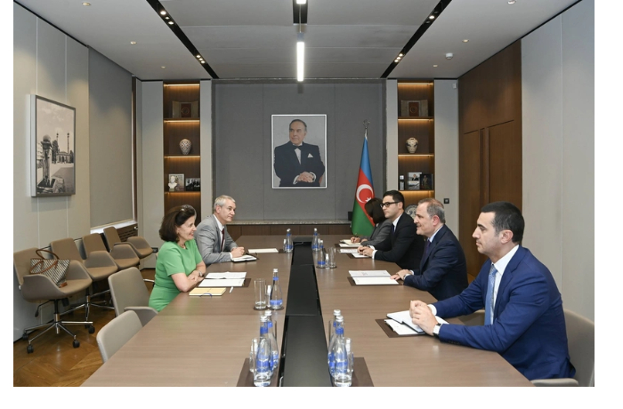 dkheykhun-bayramov-proinformiroval-posla-frantsii-o-rezultatakh-vstrechi-v-vashingtone