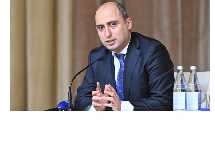 v-azerbaydzhane-ne-budut-vvodit-yedinuyu-formu-odezhdy-dlya-prepodavateley