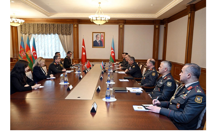 zakir-gasanov-obsudil-s-glavoy-genshtaba-turtsii-razvitie-voennogo-sotrudnichestva