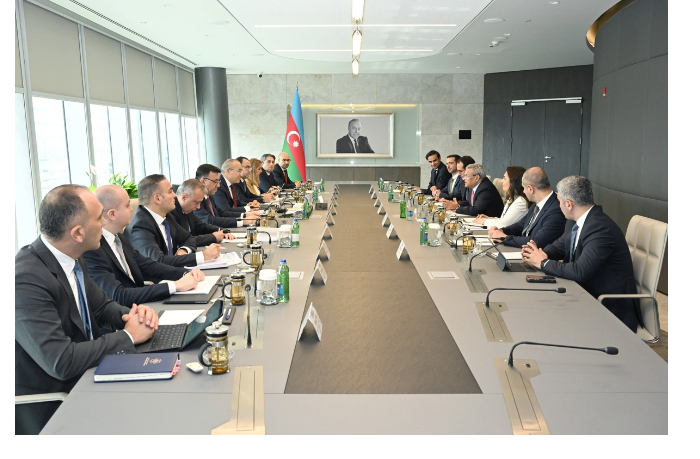 mikail-dzhabbarov-vstretilsya-s-vitse-prezidentom-aziatskogo-banka-razvitiya