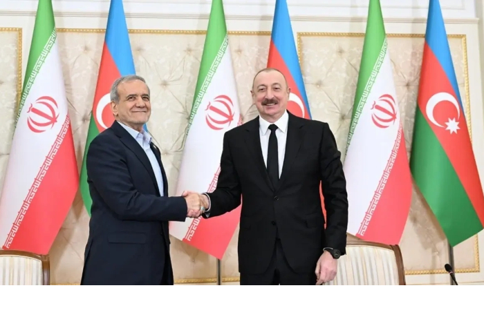 prezidenty-azerbaydzhana-i-irana-pobesedovali-na-rodnom-yazyke-vo-vremya-parada-v-pekine