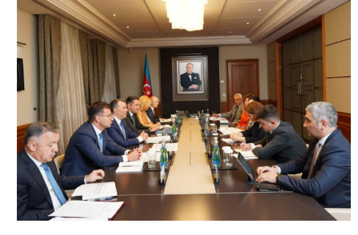 azerbaydzhan-obsudil-s-abr-strategiyu-partnerstva