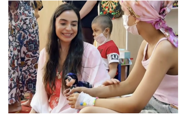 leyla-alieva-i-arzu-alieva-posetili-natsionalnyy-onkologicheskiy-tsentr
