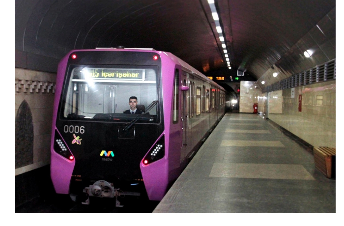 vnimaniyu-polzovateley-bakinskogo-metro-grazhdan-zhdet-novshestvo