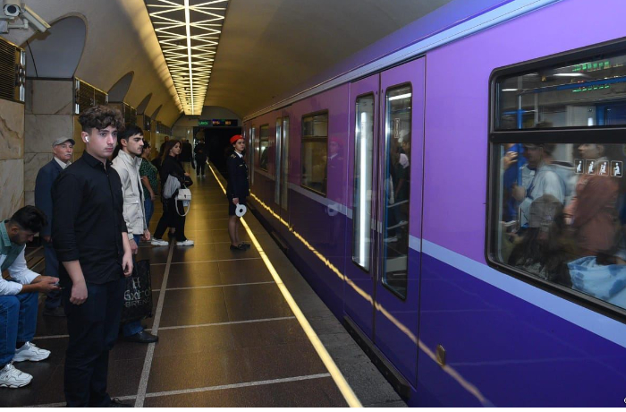 bakinskiy-metropoliten-vzimaet-platu-za-ruchnuyu-klad