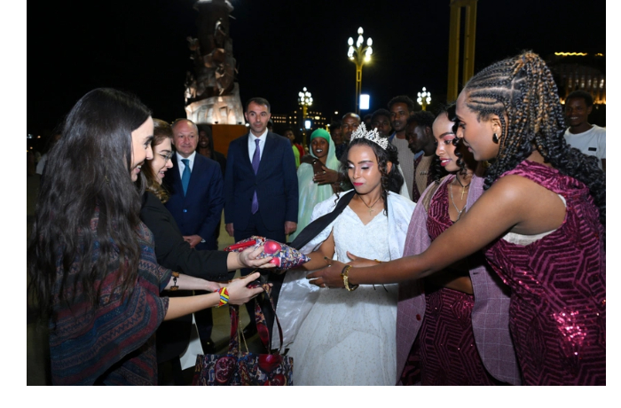 leyla-alieva-posetila-v-addis-abebe-muzeynyy-kompleks-pobedy-pri-adua